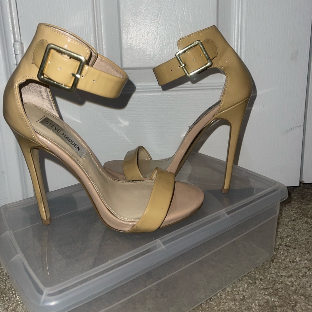 You can never go wrong with a nude open toe!